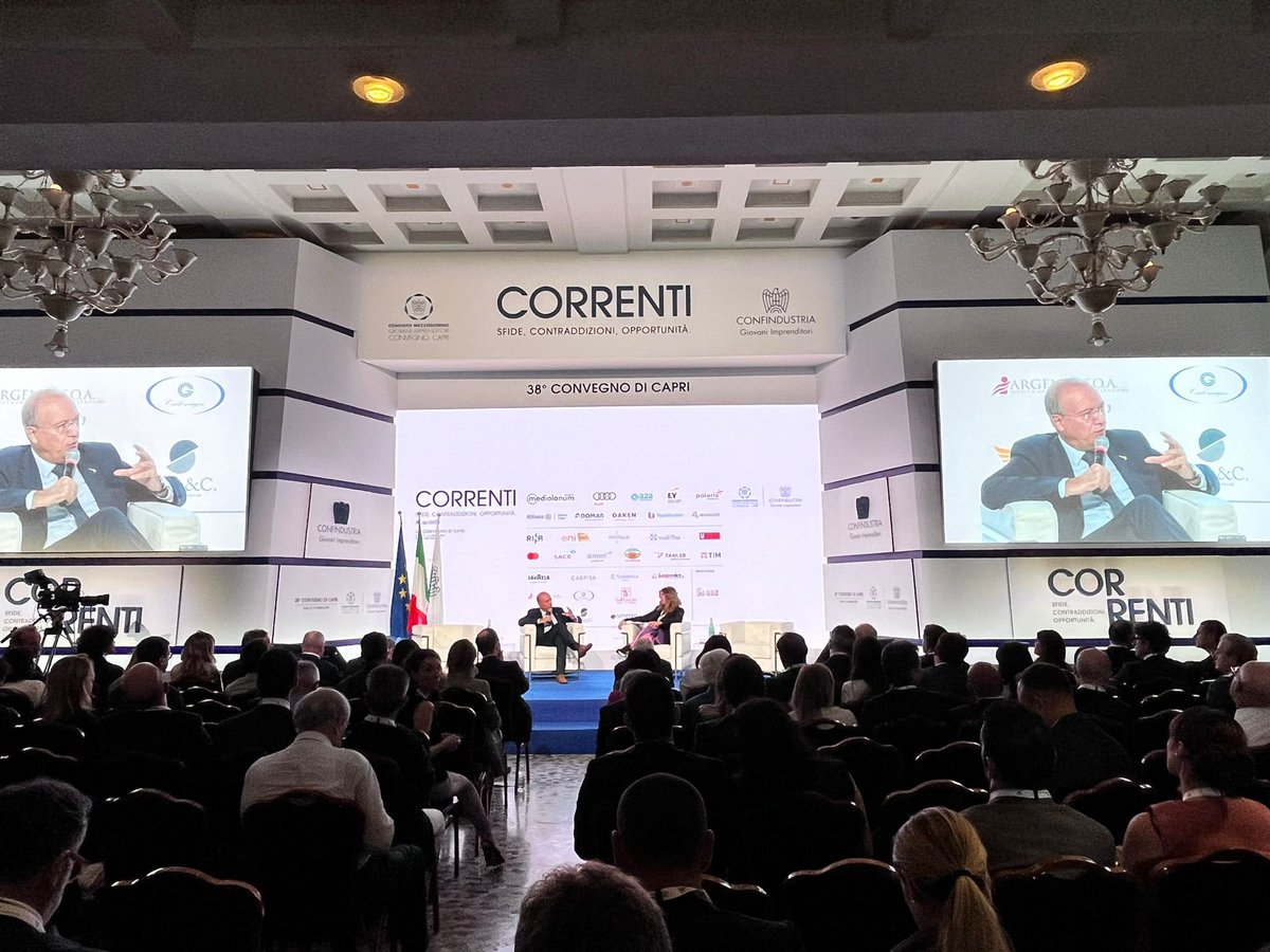 StephPopolo's tweet photo. Al 38º convegno dei giovani imprenditori interviene anche il Ministro dell’istruzione e del Merito @G_Valditara. Dobbiamo puntare su formazione e innovazione per restare competitivi!
#capri2023 https://t.co/1siBDCLYcr