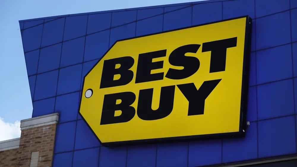 Wario64's tweet photo. Best Buy confirms it's ending sales on physical movies/TV shows in 2024 (in-store and online). It will continue to sell video games.

“To state the obvious, the way we watch movies and TV shows is much different today than it was decades ago. Making this change gives us more space and opportunity to bring customers new and innovative tech for them to explore, discover and enjoy.”

https://t.co/yrKzvykcUT