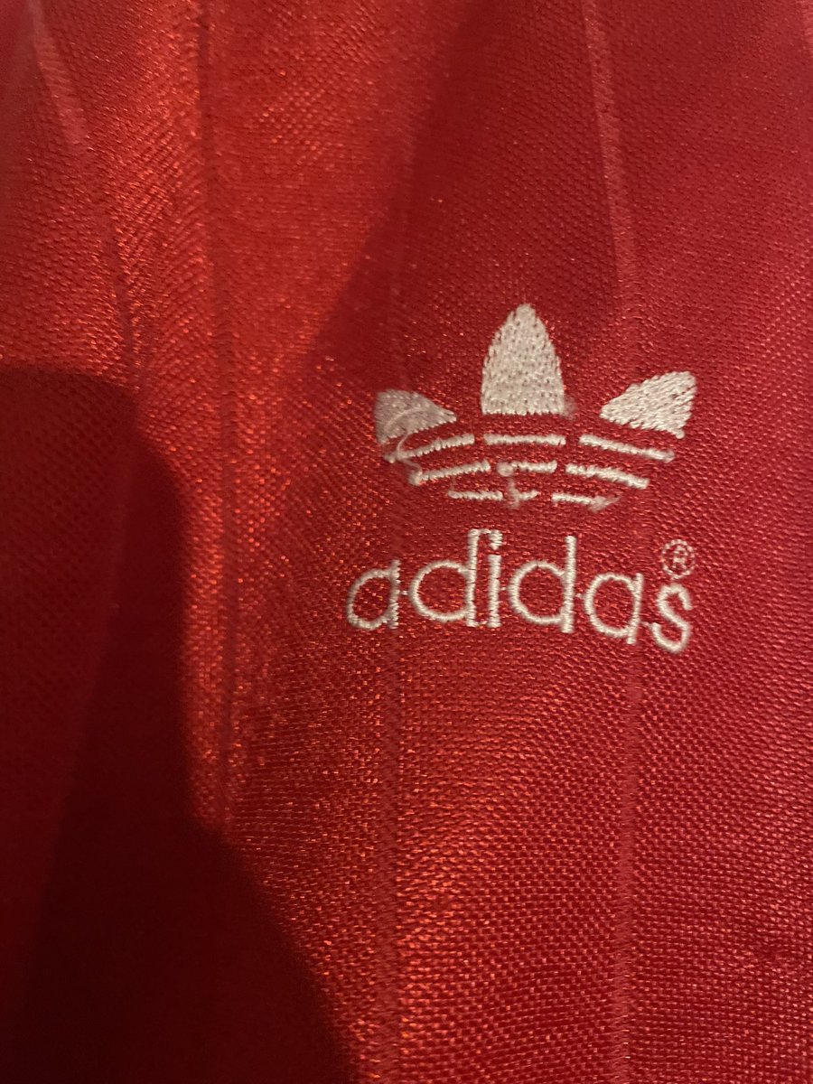 hjalmarbe's tweet photo. I have got this Manchester United shirt from i think 1983. I have been told it is match worn. Does anyone have more information about, how much I can get and so.
I am looking to sell it when I know a bit more. 
Cheers https://t.co/WU1GxCqvz8