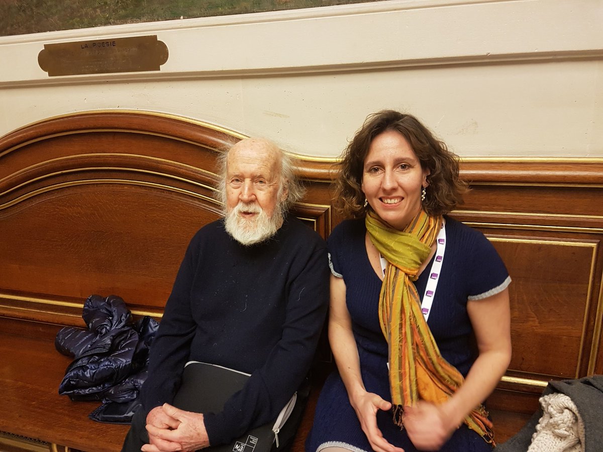 Un astrophysicien, un roi de la médiation scientifique, s'en va rejoindre les étoiles. Hubert Reeves restera celui qui me faisait lever les yeux au ciel lorsque j'étais enfant, pour regarder le spectacle merveilleux des Perséides tous les étés. Heureuse d'avoir croisé sa route.