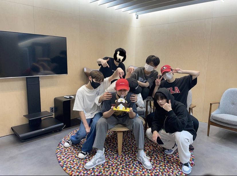 HJH_247's tweet photo. Happy birthday my coolest boy!!! Hopefully you’ll make it to the debut team this year and we can meet really soon🤍😝

#HAPPYJAMESDAY #James18EternalStar #JAMEShineWillBe18 https://t.co/0SdBloOIgN