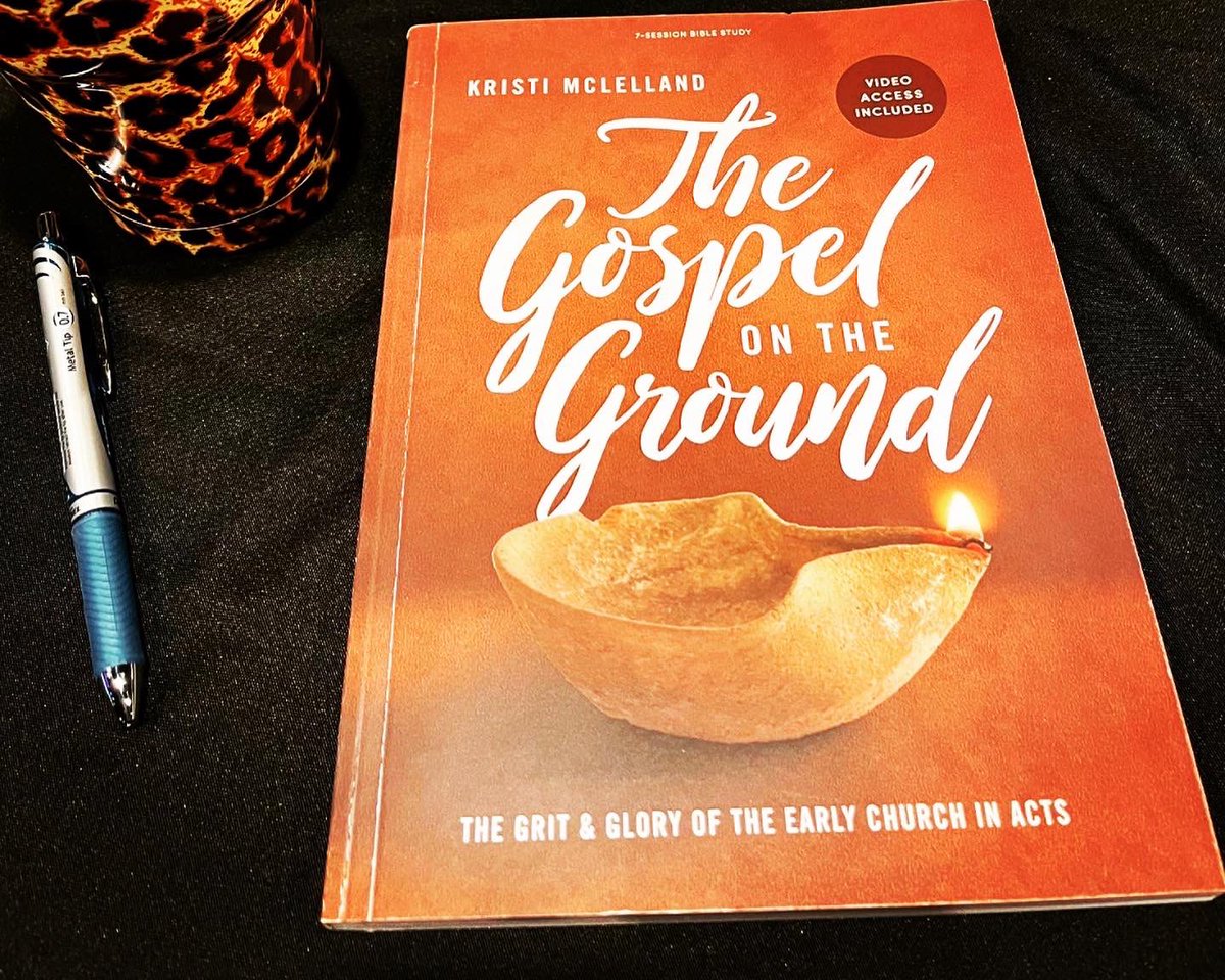 star4laughs's tweet photo. #FridayReads #TheGospelOnTheGround by @kristimclelland #LadiesBibleStudy @flourishatthegrove #BeForNotAgainst 💪🏼❤️‍🔥 https://t.co/K7efKQhFBa
