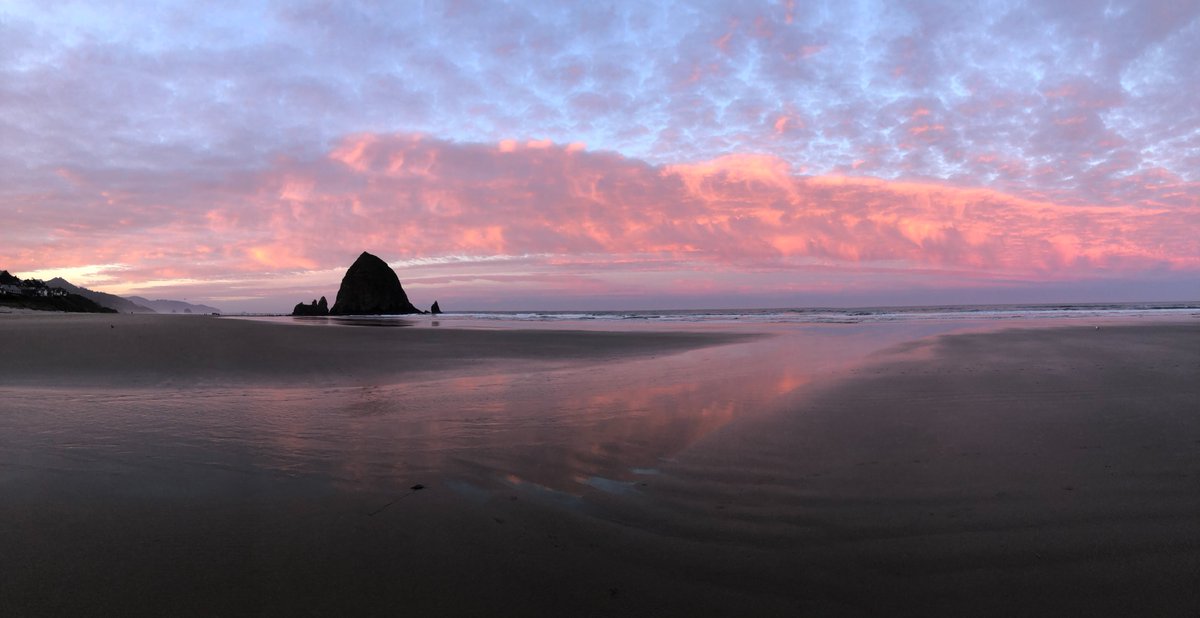 Good Morning! Day 2 of <a href="/RenewableNW/">Renewable Northwest</a>  2023 Fall Member Retreat. Thank you <a href="/CreativeRenew/">Creative Renewable Solutions</a>  for a dynamic &amp; informative presentation on the state of the market in the PNW. Looking forward to our breakout sessions today. Thanks again to our generous sponsors.