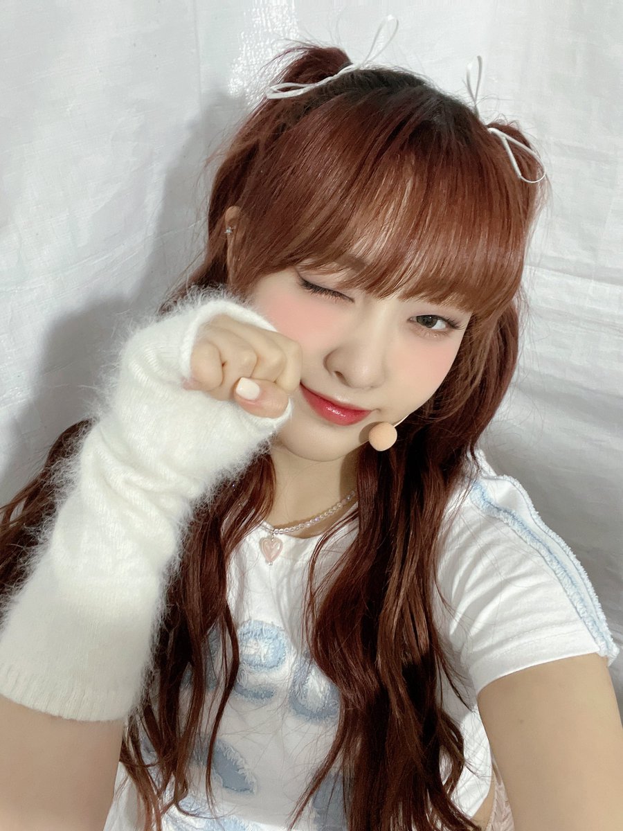 cignature_J9's tweet photo. 오늘도 싸인팬 덕분에 즐거웠다아
사랑해!!!💗🤭✨잘자!!!

#cignature #시그니처 #CHLOE #클로이 https://t.co/efxDEUzYCp