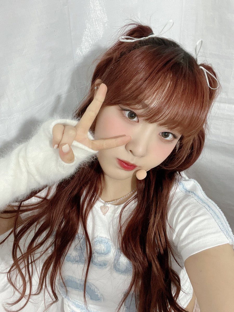 cignature_J9's tweet photo. 오늘도 싸인팬 덕분에 즐거웠다아
사랑해!!!💗🤭✨잘자!!!

#cignature #시그니처 #CHLOE #클로이 https://t.co/efxDEUzYCp
