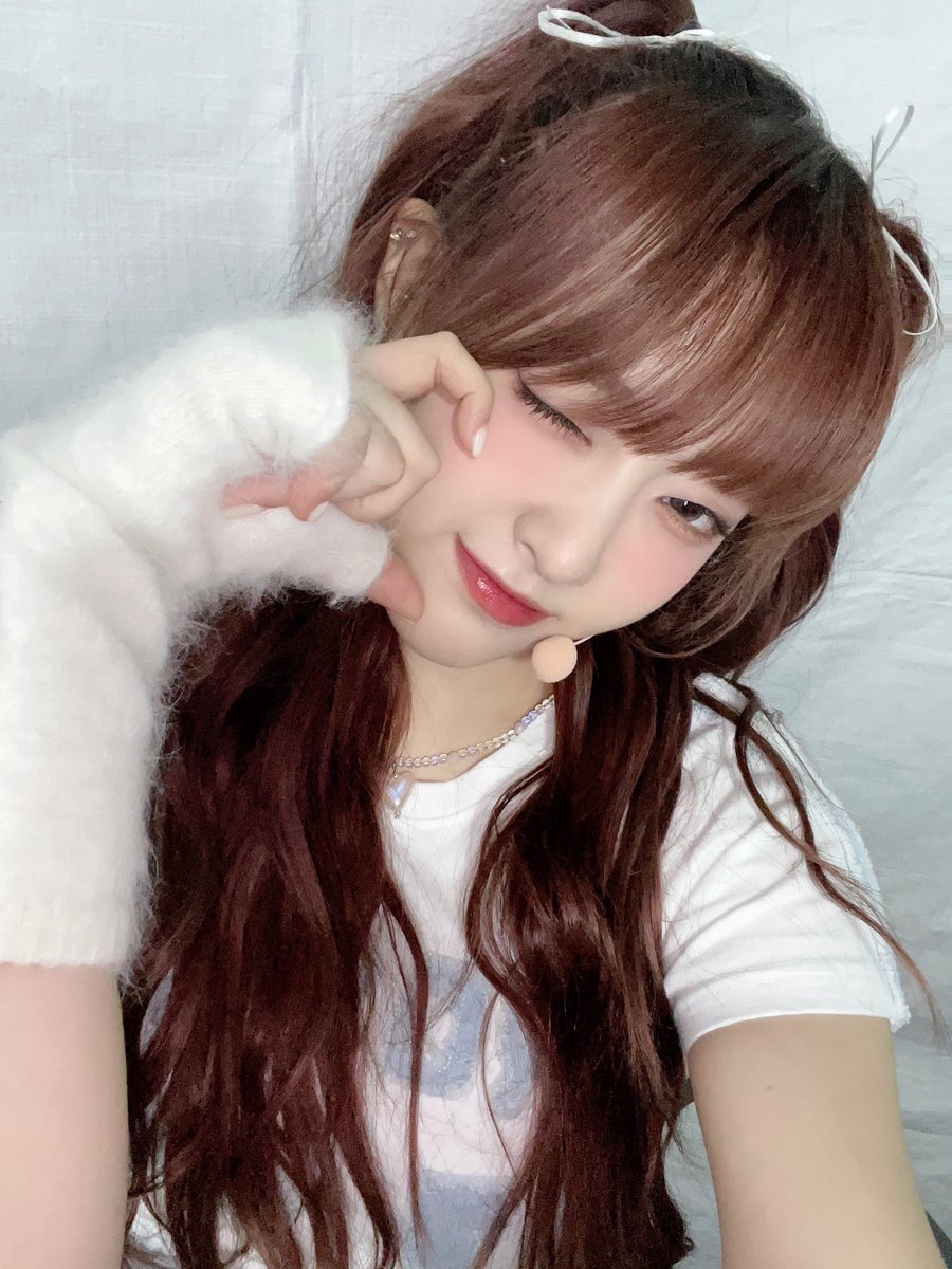 cignature_J9's tweet photo. 오늘도 싸인팬 덕분에 즐거웠다아
사랑해!!!💗🤭✨잘자!!!

#cignature #시그니처 #CHLOE #클로이 https://t.co/efxDEUzYCp