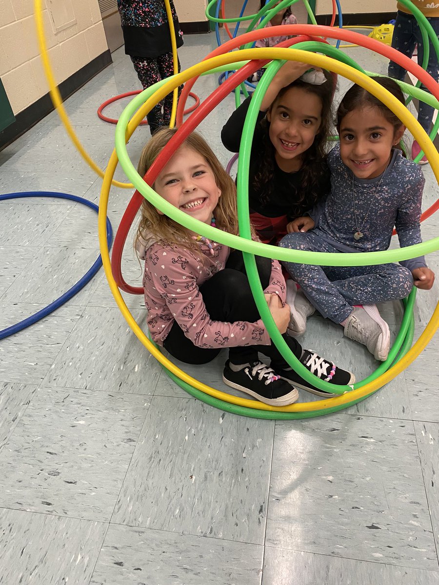 Happy hula hut faces! #PhysEd <a href="/MmeAndrews/">Mme Andrews</a> <a href="/ForestGladePS/">Forest Glade Gators</a>