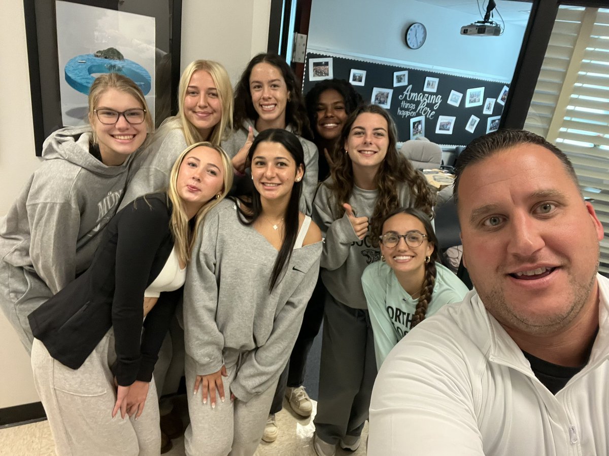 NWJagsPrincipal (@northwestjags) on Twitter photo ๐ Loved catching up and having lunch with this great group of Girls <a href="/Nwhs_Soccer/">Girls Varsity Soccer</a> Seniors! Theyโve been having an amazing season and I canโt wait to see where it leads them! #JagPride ๐ค๐๐ค #Impressivestudentathletes <a href="/NWJagSports/">NW Athletics</a> ๐ Loved catching up and having lunch with this great group of Girls <a href="/Nwhs_Soccer/">Girls Varsity Soccer</a> Seniors! Theyโve been having an amazing season and I canโt wait to see where it leads them! #JagPride ๐ค๐๐ค #Impressivestudentathletes <a href="/NWJagSports/">NW Athletics</a>