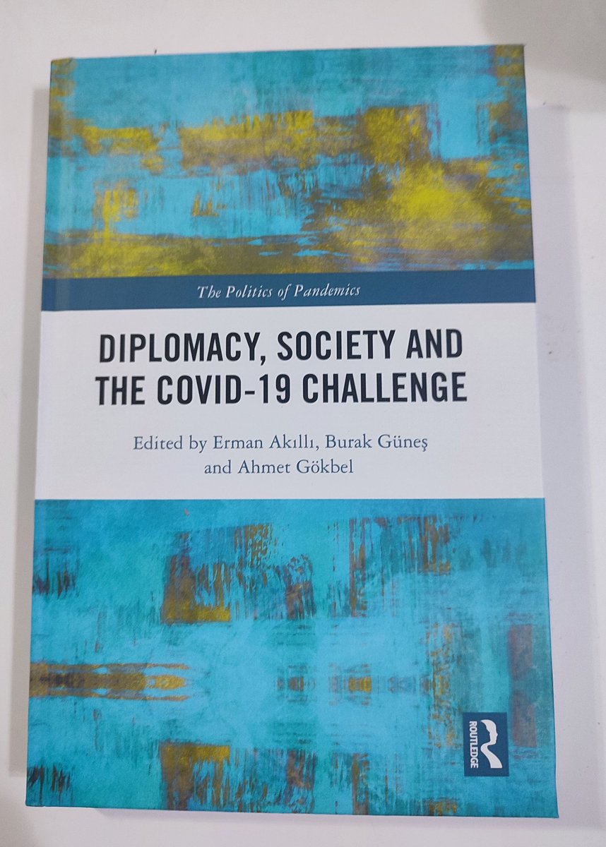 CmrPekcan's tweet photo. Önsözünü Joseph S. Nye Jr.'ın yazdığı, benim de bir bölümle katkıda bulunduğum kitabımız "Diplomacy, Society and the COVID-19 Challenge" elimize ulaştı. Teşekkürler @gunesburak40 @ermanakilli 🙏 https://t.co/wiuoU8qW3R