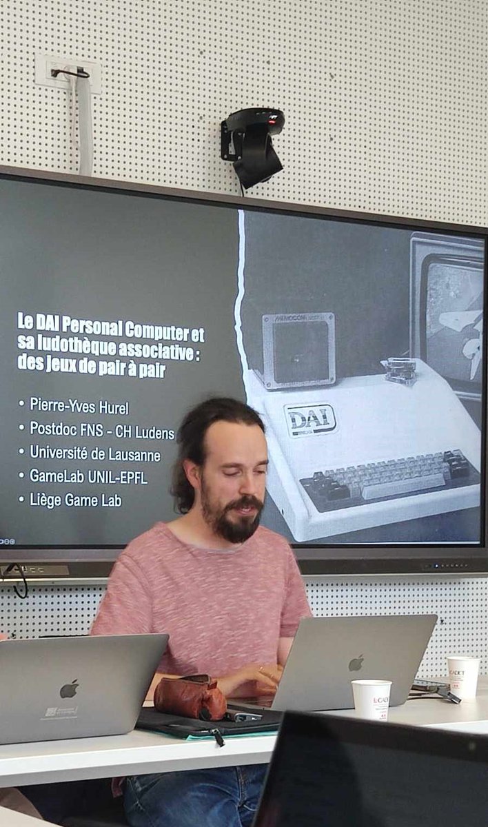 @pyhurel a, bien sûr, parlé du seul et unique ordinateur belge, le 'DAI Personal Computer et sa ludothèque associative : des jeux de pair à pair' !