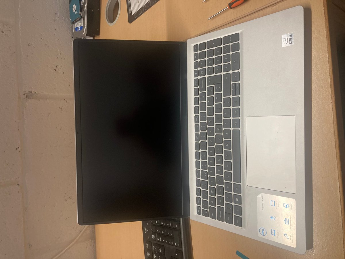 TrustedTech1's tweet image. Laptop hinge broken away from the fixings on the top cover which required to be replaced. We are passionate about  recycle renew reuse so will always try to repair rather than the customer buying new.

trustedtech.uk.com/laptop-top-cov…

#reuserecyclerenew #circulareconomy #truro