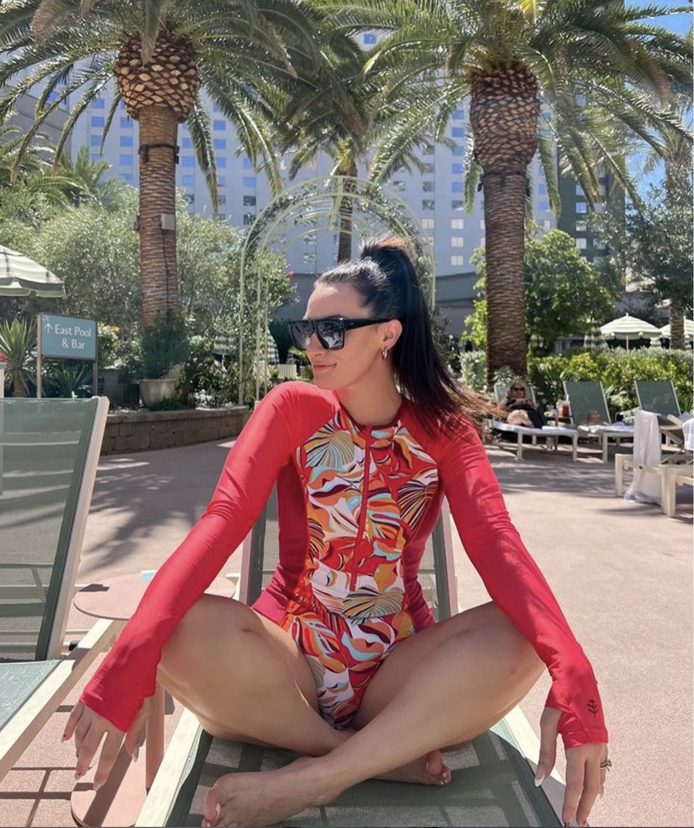 Coolibar's tweet photo. Our UPF50+ swim long sleeved rashguards eliminate the need for sunscreen on your most sun-prone areas: shoulders, back, chest and arms. #upf50plus https://t.co/Z0mIs6uEBP