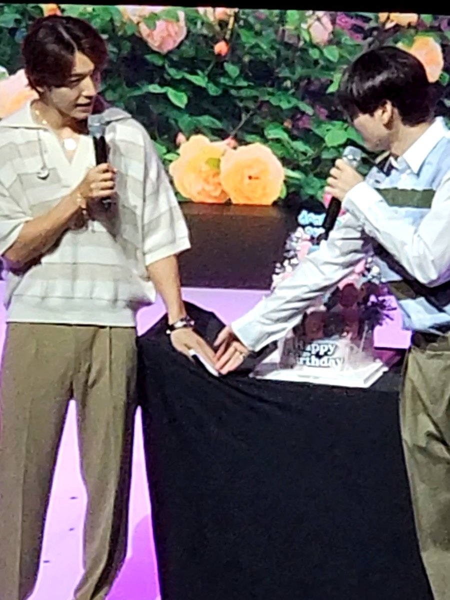 remmae126's tweet photo. 난 돈이 없는 놈 그런놈~ https://t.co/GhTRdnAmKw