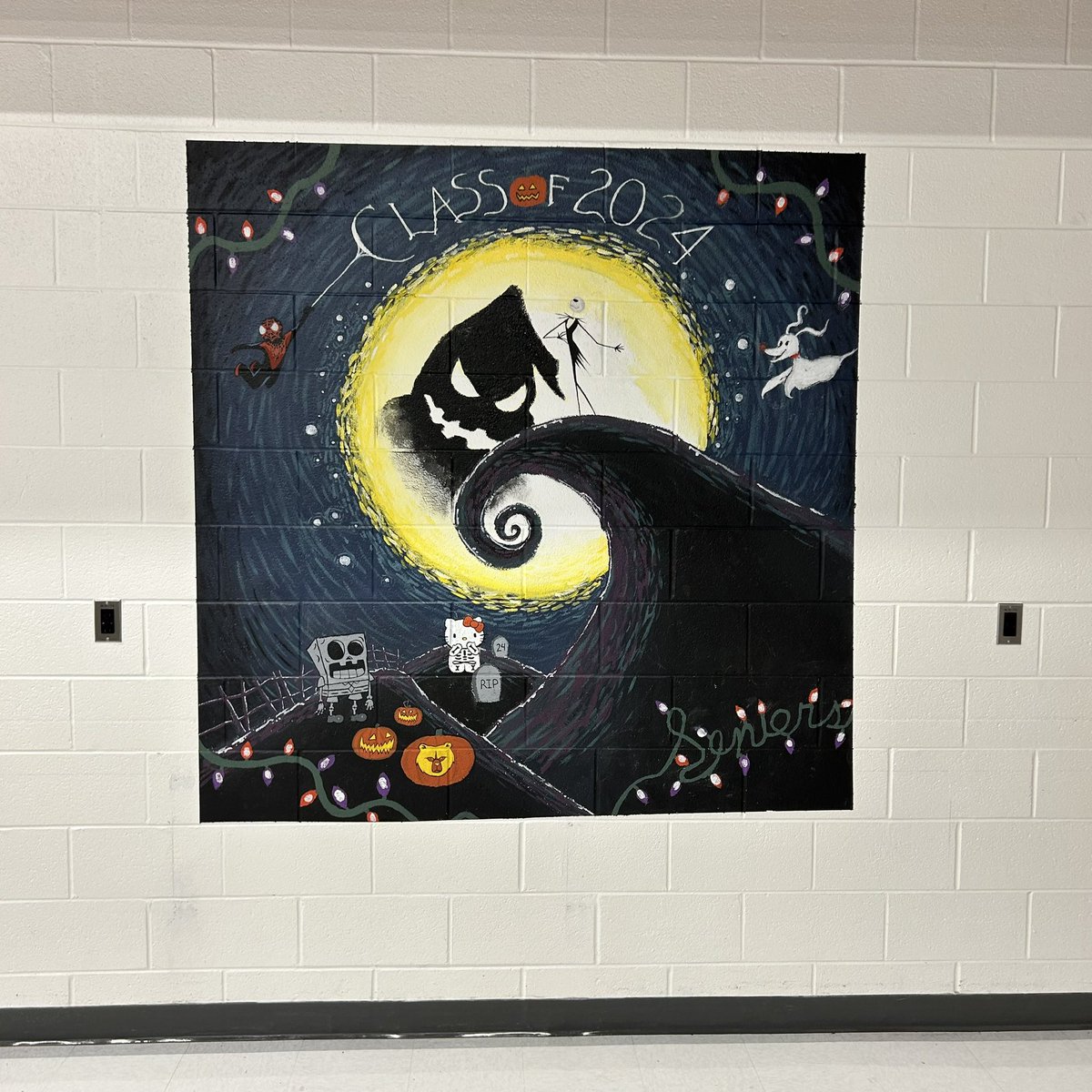 And for the grand finale, class murals! Congratulations to all the teams who worked on the murals this year, they look amazing! 🎀🕷️🫧🎃