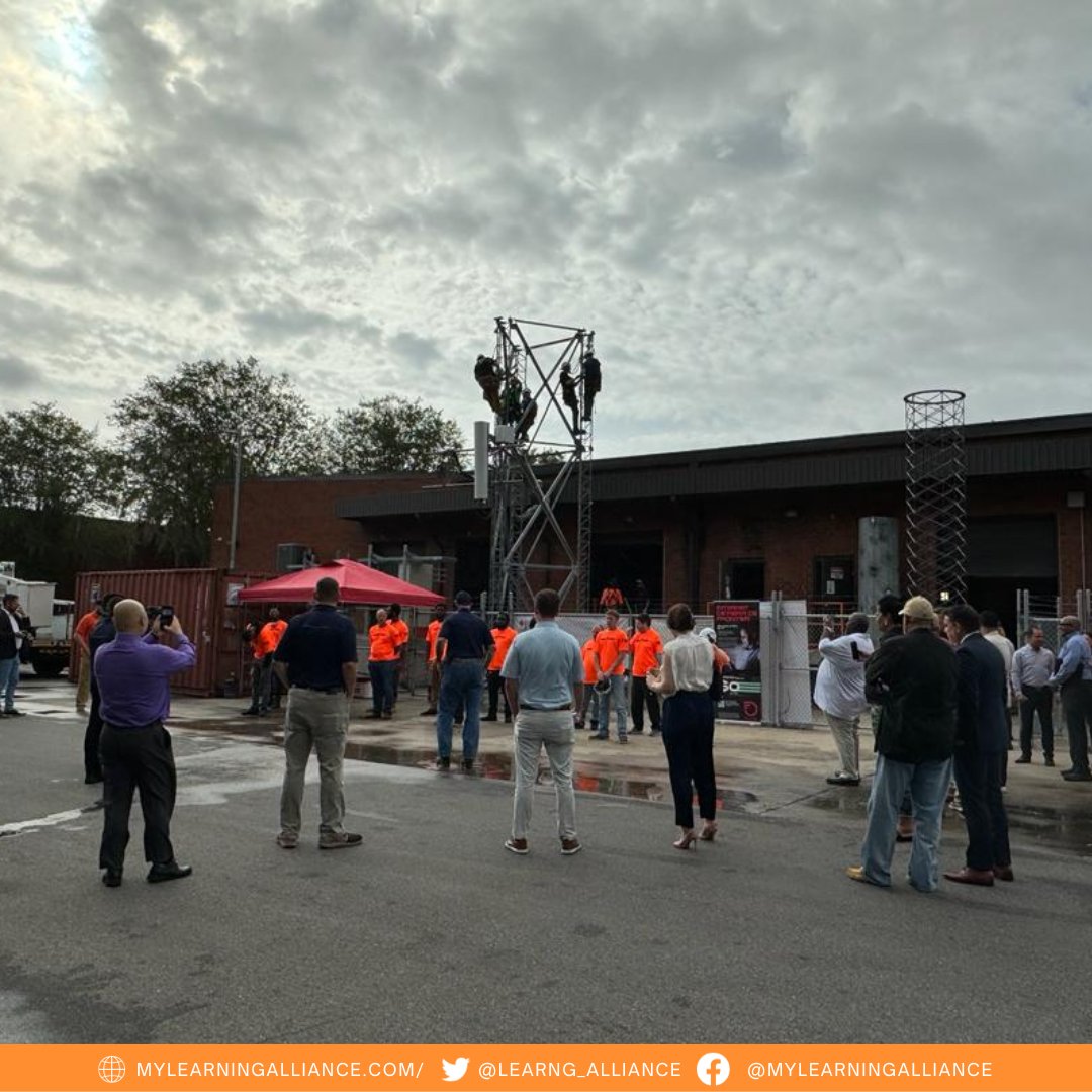 Learng_Alliance's tweet image. Yesterday, we hosted a fantastic event with the @FrontierCorp team, and it was an absolute delight! 🤝 Join us to connect and learn of the Telecom industry hand in hand with the brilliant Frontier professionals! #FrontierCommunications #TelecomEvent #Collaboration #LACinspires