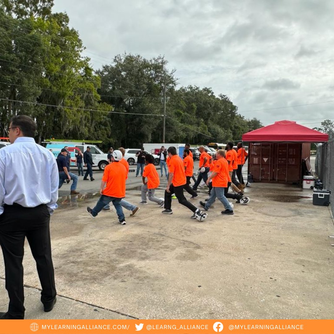 Learng_Alliance's tweet image. Yesterday, we hosted a fantastic event with the @FrontierCorp team, and it was an absolute delight! 🤝 Join us to connect and learn of the Telecom industry hand in hand with the brilliant Frontier professionals! #FrontierCommunications #TelecomEvent #Collaboration #LACinspires