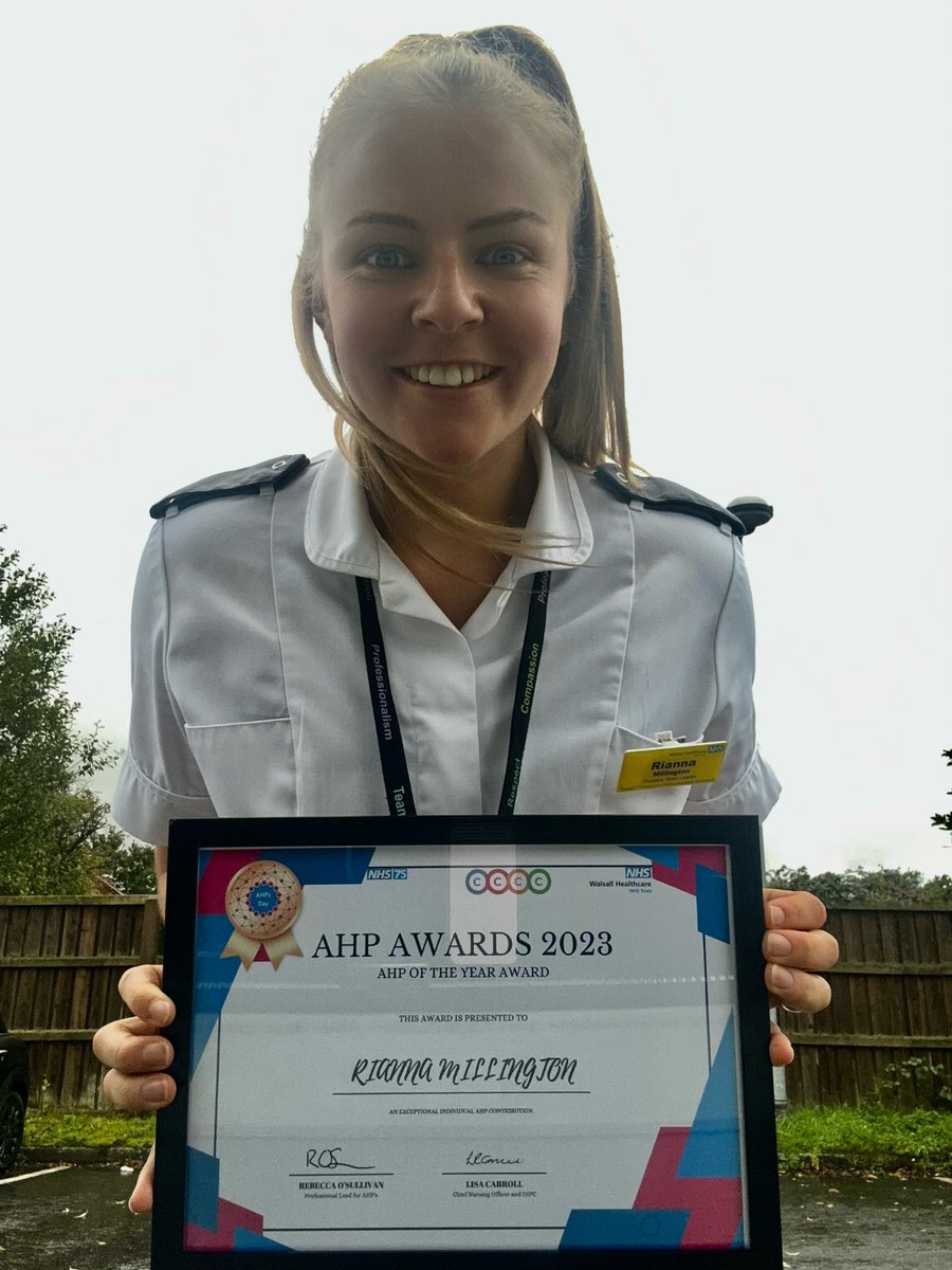 I am proud to announce that I have received ‘AHP of the year’ at Walsall 🏆😱

Proud to be an AHP and even more so, a Podiatrist! My career is only just beginning, and I am going to take every opportunity to make a difference!

#AHPsDay2023 
@WalsallHcareNHS @BC_AHPs @RoyColPod