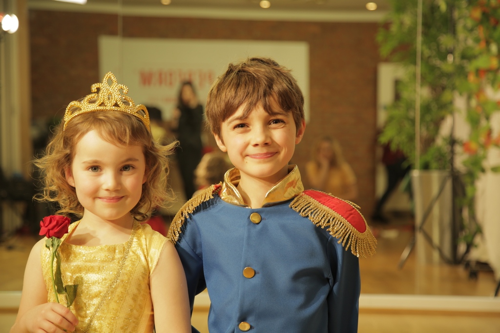 This October half-term, children can enjoy three days exploring the enchanting fairytale of Beauty & the Beast. We have limited spaces so make sure to book in advance!