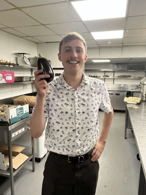 Greyhead19's tweet photo. @FPL_Sandwich 

@FplWitch with an aubergine and boy does he look happy about it!

Honourable mentions for @RandyShafter and @FPL_Stevenson for sharing their veg https://t.co/c7IPOnSwg1