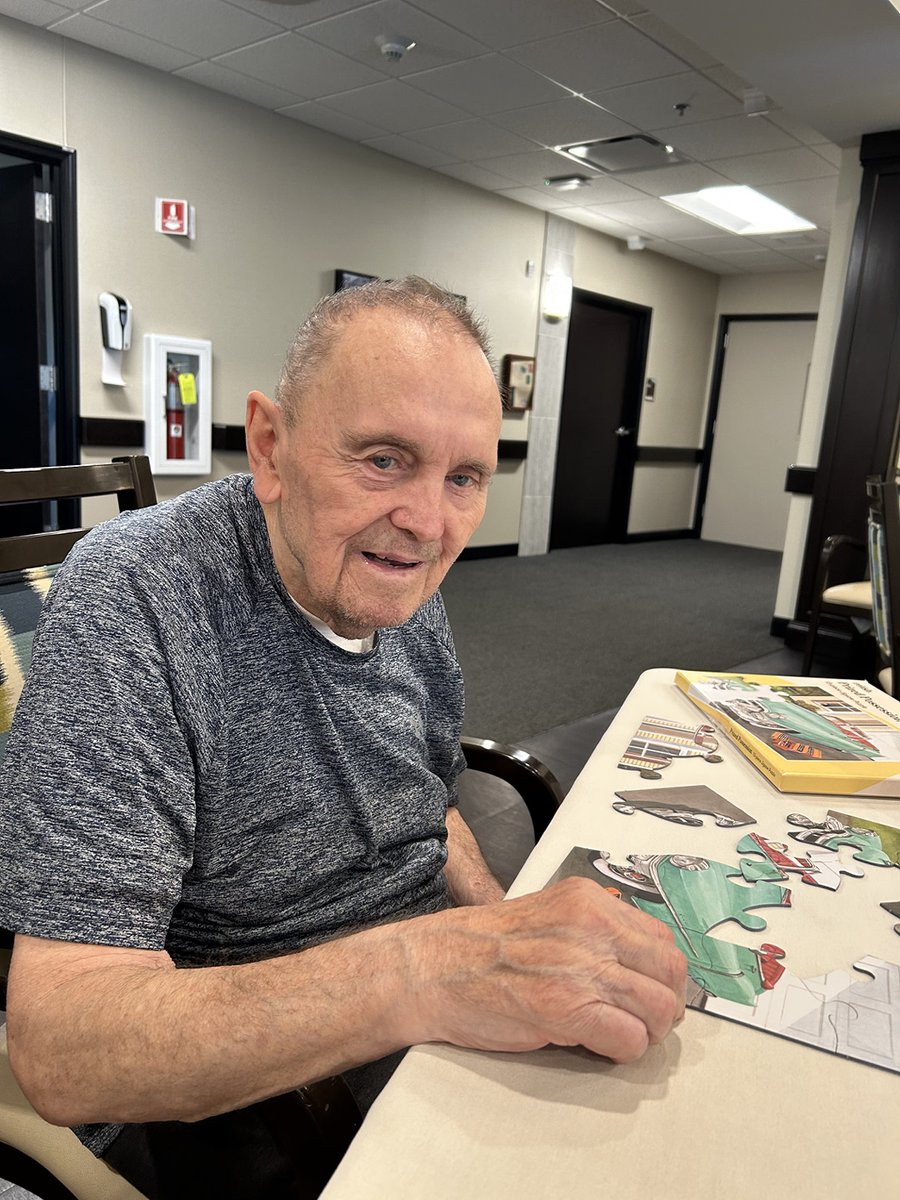 GatewaySprings's tweet photo. This is Pete! 👋🏻 
 
He moved to Gateway Springs in May, 2023. You can find Pete in the kitchen helping make our daily creative cooking 🍳 , listening to Alan Jackson or bluegrass music 🎼 , or watching baseball with family and friends. #BFF #legacy #seniorliving #Trilogyliving https://t.co/c39UEfhF8H