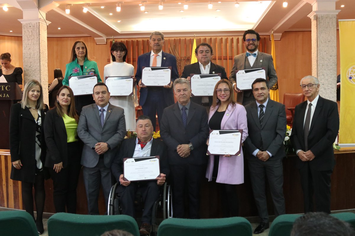 UPTCoficial's tweet image. 🪙  #UPTC70Años | En el marco de los #70Años de la #UPTC, seguimos celebrando con un evento especial de reconocimiento a nuestros graduados #upetecistas 🎖

#GaleriaUPTC 📸👇
facebook.com/UPTCoficial/po…

¡#OrgulloUpetecista! 💛🖤
#UPTCSomosTodos 🤝

🧵👇