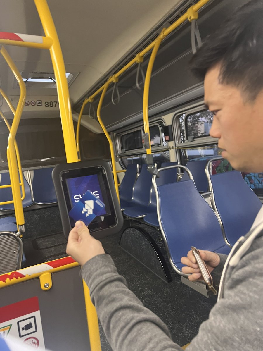 jeremyinbloom's tweet photo. Testing out the all door boarding on @SFMTA_Muni! 🚀🚎 #fastbus https://t.co/fr7odZhYlq