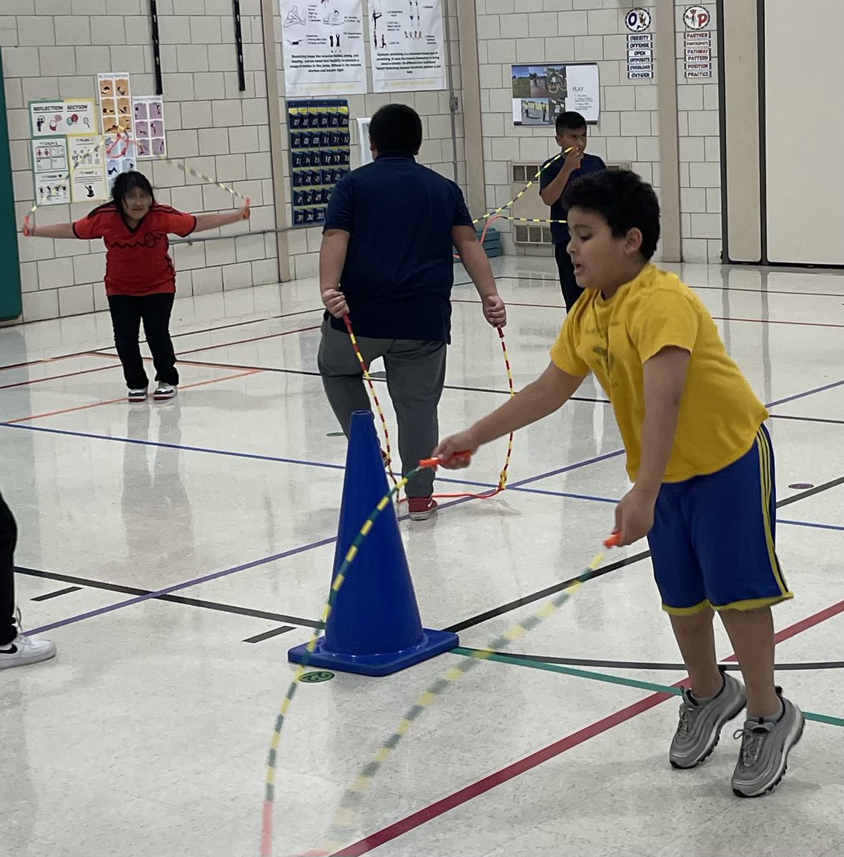 b_physical's tweet image. This week in P.E. K-1st played Rocket Tag… next week Bumper Car Tag.  2-5th played UNO Fitness. Stations focused on developing cardiovascular endurance, flexibility, muscular strength and endurance. Next week we will play Wall Ball. @JBKennedy111  @DrJEntsminger