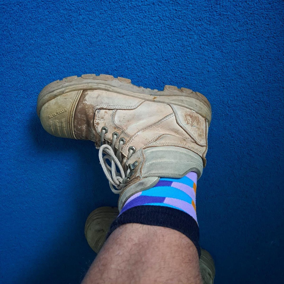 Claverings1's tweet image. A miserable day but we’re still all smiles ☔️😄

#FunSockFriday