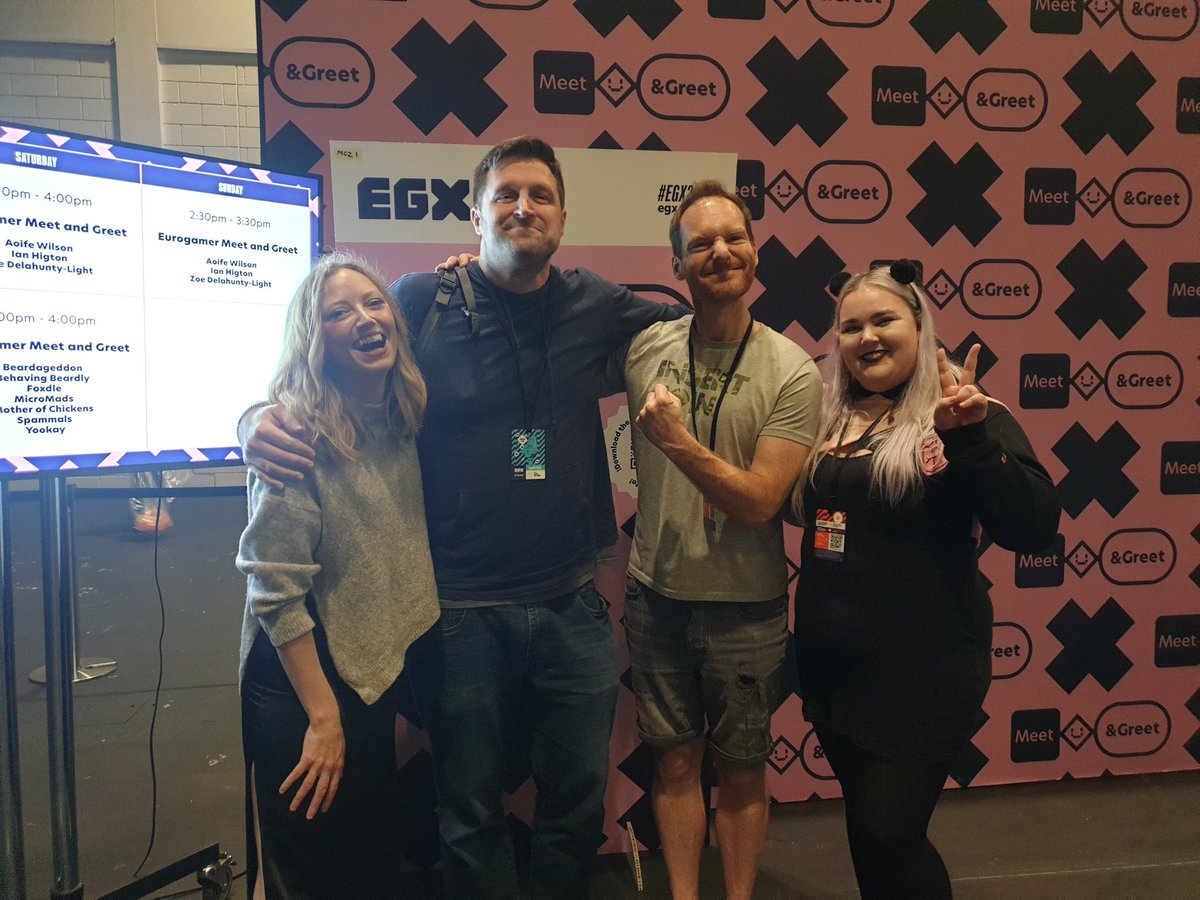 UncannyMeerkat's tweet photo. Was awesome meeting the @eurogamer lot at @EGX. Just as nice as you'd expected and @zoe_dels even had beautiful handmade bracelets for everyone, thanks again! https://t.co/e0fJYNxfZJ