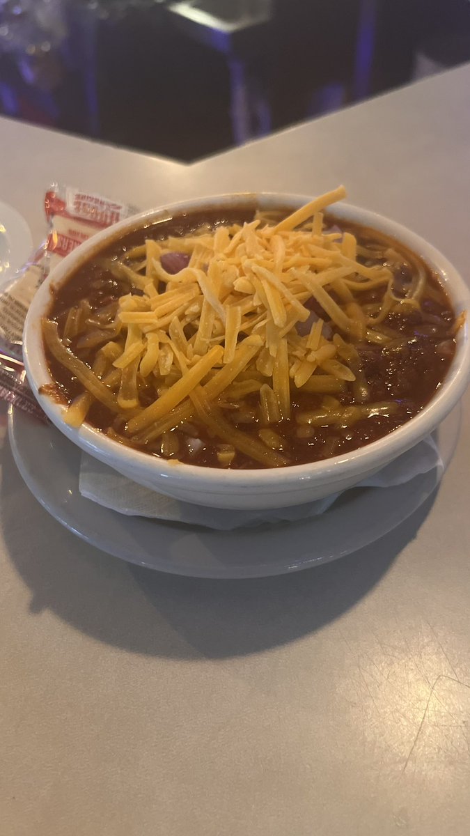 Looks like I beat <a href="/OnAirJosh/">Josh Albrecht</a> to Natty Oaks! #bigolebowl #letsgo