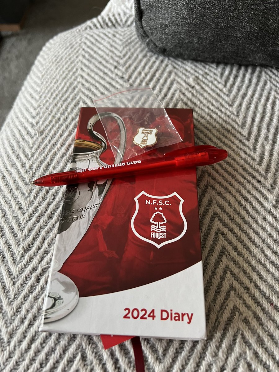 Finally received my Forest supporters club membership pack today , woo hoo 🙌 it’s not a myth 😂😂👍👍
#NFFC @mcrtrickies @Official_NFSC