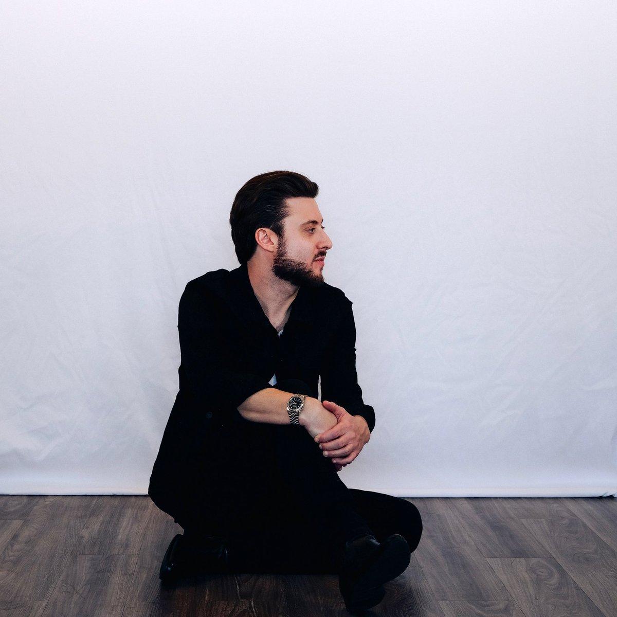 ImtheGreg's tweet photo. CLARITY IS OUT NOW! https://t.co/VUUlDxogOk - Tell a friend. https://t.co/4XQu3yaZWA