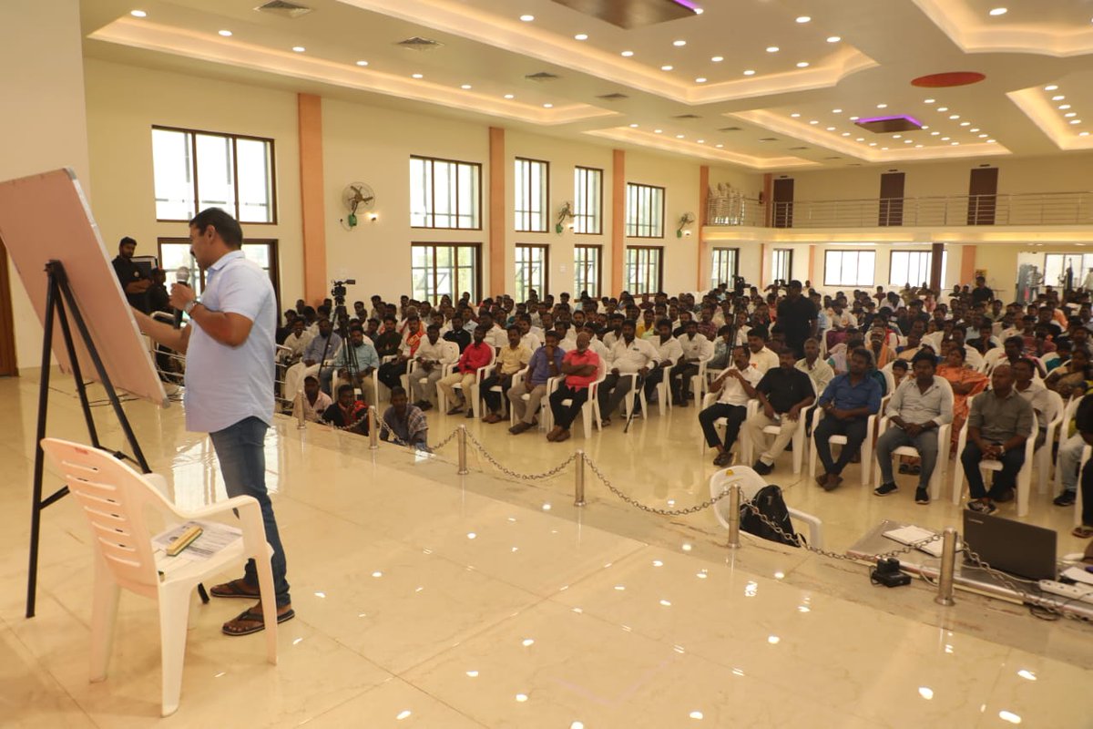 Seeman4TN's tweet photo. நாம் தமிழர் கட்சியின் உள்கட்டமைப்பை மறுசீராய்வு செய்து, வலிமைப்படுத்தி, எதிர்வரும் தேர்தல்களுக்கு அணியப்படுத்துவதற்காக, 13-10-2023 இன்று திருப்பத்தூரில் நடைபெற்ற திருப்பத்தூர் மாவட்டத்திற்குட்பட்ட ���ாணியம்பாடி, திருப்பத்தூர், ஜோலார்பேட்டை மற்றும் ஆம்பூர்
ஆகிய தொகுதிகளின் பொறுப்பாளர்களுக்கான   கலந்தாய்வுக் கூட்டத்தில்
