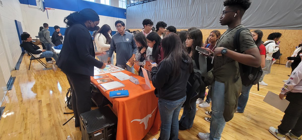 GEAR UP Class of 2024 students have been busy preparing their post-secondary plans. Students attended a parent information night on 9/26, Lamar University campus tour on 9/29 and the annual KHS College Fair on 10/12. <a href="/KingHSPanthers/">CE King High School</a> <a href="/SISD_CCC/">C. E. King High School College & Career Center</a> <a href="/SheldonISD/">Sheldon ISD</a>