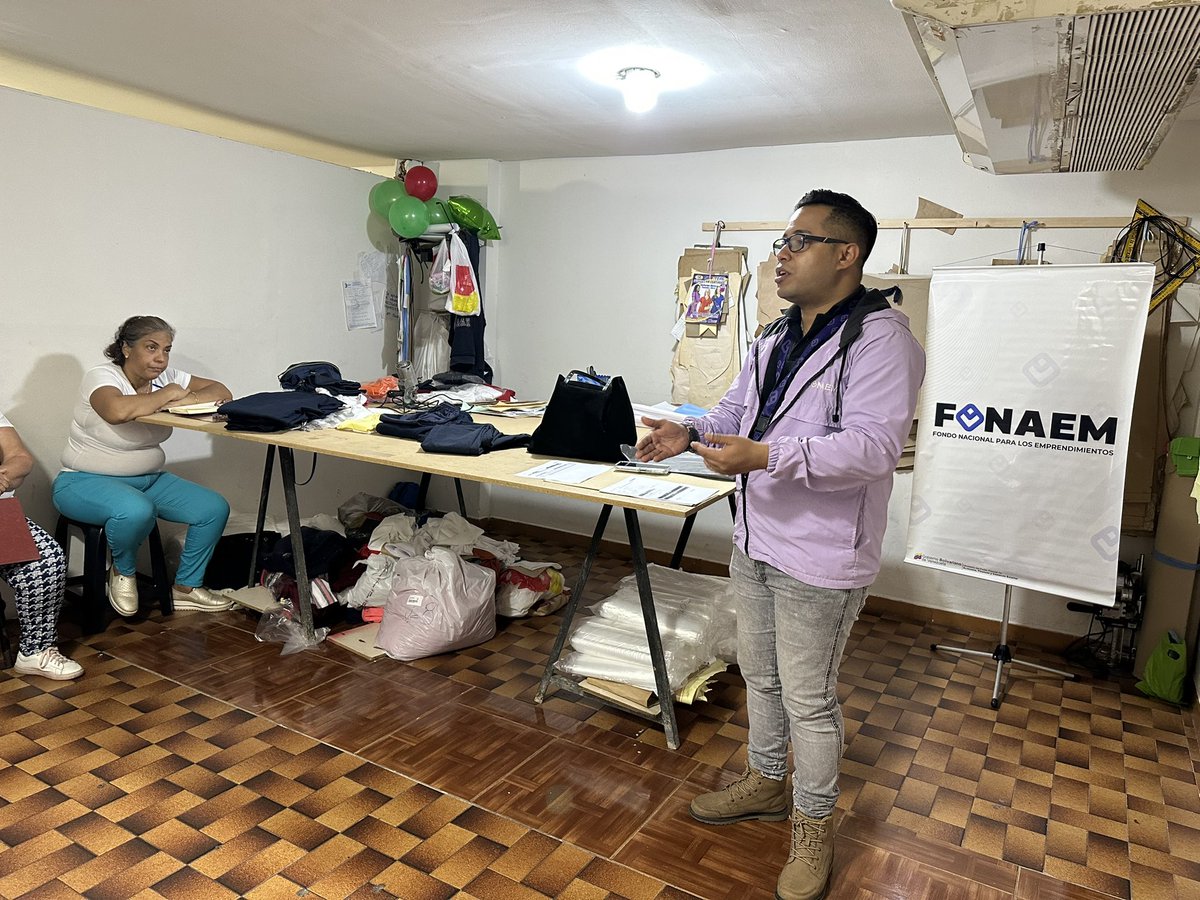 Cumpliendo instrucciones de nuestro Presidente <a href="/NicolasMaduro/">Nicolás Maduro</a> seguimos avanzando en el Plan Escolar Textil 2023 - 2024 

Estado La Guaira. 

<a href="/delcyrodriguezv/">Delcy Rodríguez</a> 
<a href="/Hectorsilvavzla/">Hector Silva</a> 
<a href="/EmprenderJVzla/">Juntos Emprender</a> 
@MinEcoFinanzas