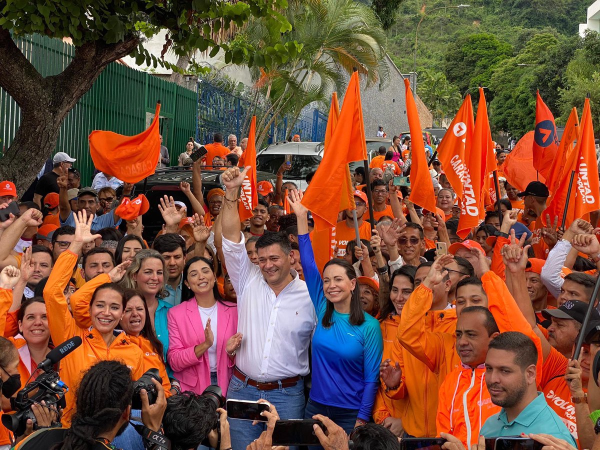AlbertoRodNews's tweet photo. ÚLTIMA HORA | Freddy Superlano declina a favor de María Corina Machado: "Colocamos toda nuestra capacidad a disposición de la causa libertaria" https://t.co/JHzSSyhT0x https://t.co/RzmUxoZD2o