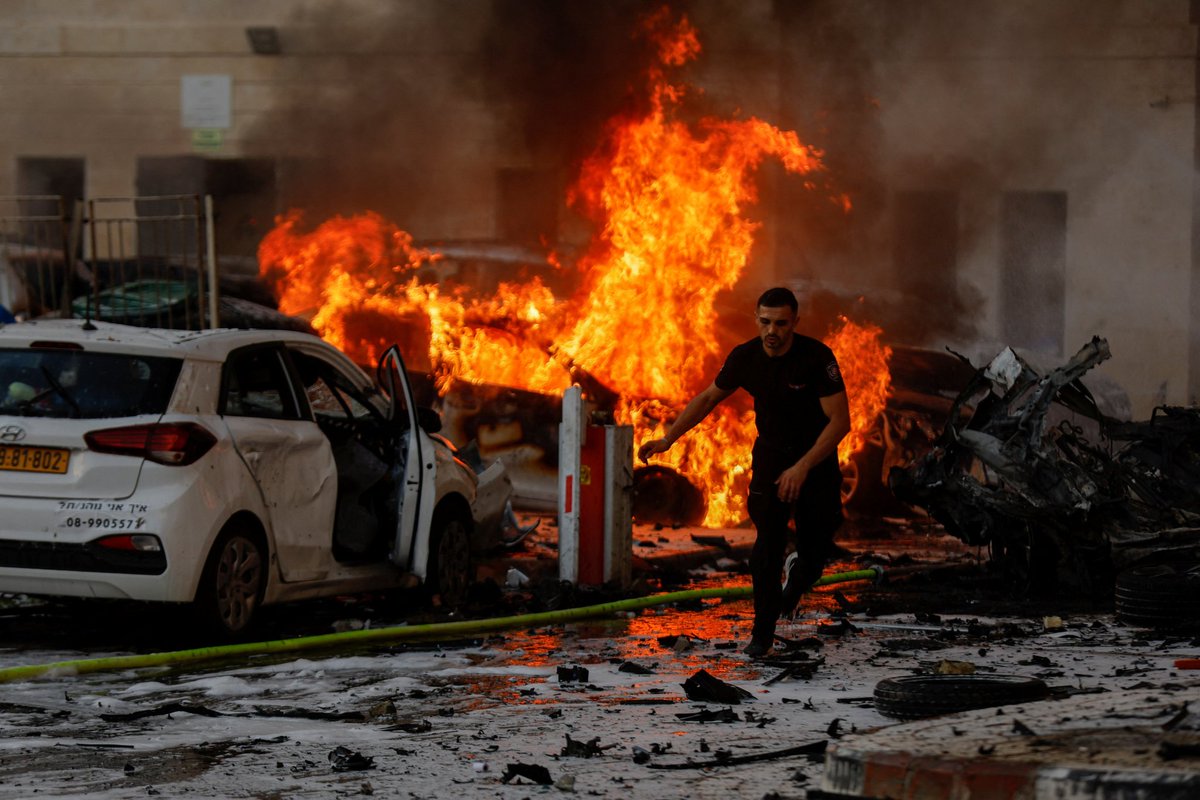 tazzman22's tweet photo. @CRYPTIDSandUFOs What the actual fuck #UCLA โ๏ธ
#UCLAstudents should be forced to sit down & watch continuous unedited footage of #HamasTerrorists storming #Israel music festival, homes & shelters murdering, mutilating, burning women, men & babies.
Day of rage? Hypocrites
#RageAgainstHamas ๐บ๐ฒ ๐ฎ๐ฑ https://t.co/d6lp3LHji2