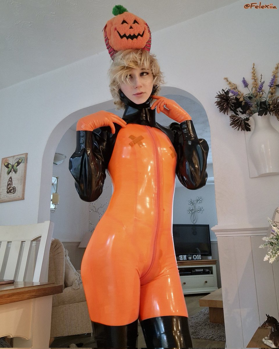 Felexiia tweet media