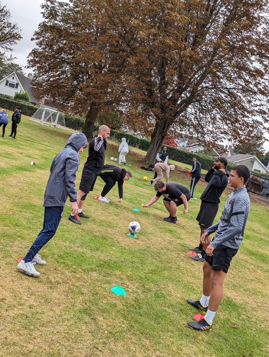 simon_hodge1's tweet photo. Fantastic day yesterday delivering the @sportsconnectUK @1st4sportQuals L1 Activator in partnership with @sportonyourDS @shades_cic @youthngage1 @KentVru. 

Brilliant community partnership working by using the powers of sports to encourage the next generation of sports coaches! https://t.co/qFtFprx5nQ