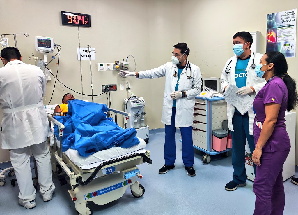 LosRiosIESS's tweet photo. Previo a la obtención de la certificación Stroke Ready Center, el personal del Hospital IESS Quevedo participó de un simulacro en el que se evaluó la correcta respuesta a la emergencia, el tiempo y la aplicación de los protocolos establecidos para la atención de ACV. https://t.co/kqmON6FKBJ