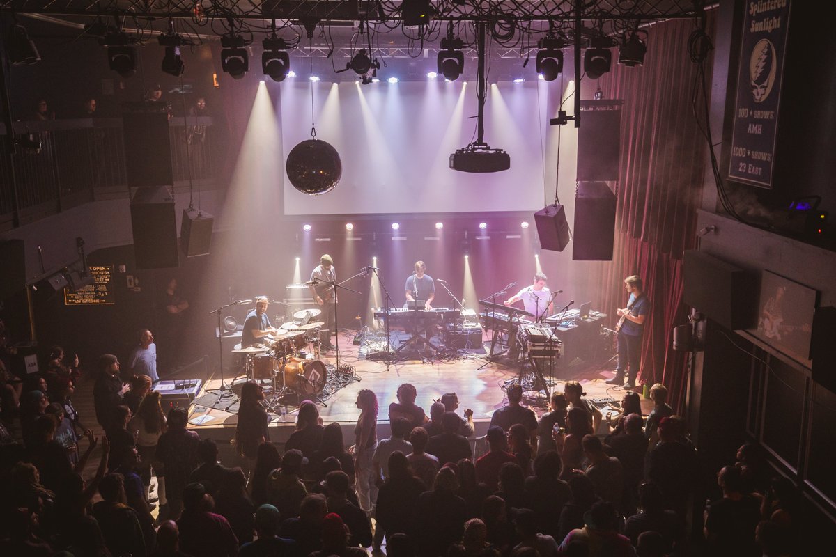 papadosio's tweet image. The 'To Live A Making' tour is off to a strong start. Thank you Ardmore for groovin with us last night🍄 D.C. and Charlottesville up next!

@unionstage  - Friday OCT 13
@CvilleJefferson  - SATURDAY OCT 14

📸: Tanner Henson