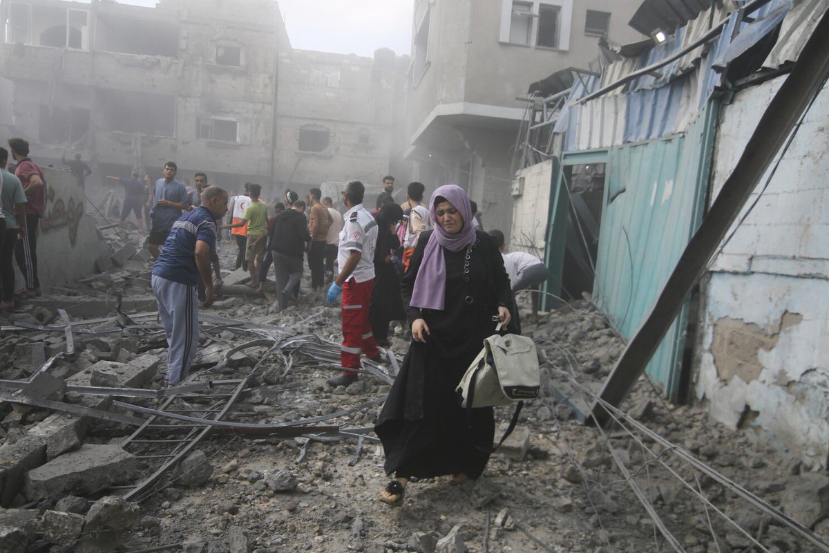 KhaledBeydoun's tweet photo. Israel is bombing the 1 million people in Gaza they told to evacuate. 

The MAJORITY left are children and women! https://t.co/vl2JWcO7IR