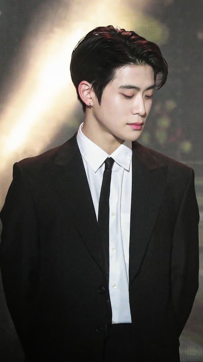 damseldontdi3's tweet photo. #13friSAINTLAZ — 🌹❤️🥂

now that I found you, stay
and let me love you

Can't Take My Eyes Off You

, https://t.co/4EHIfhqPn6