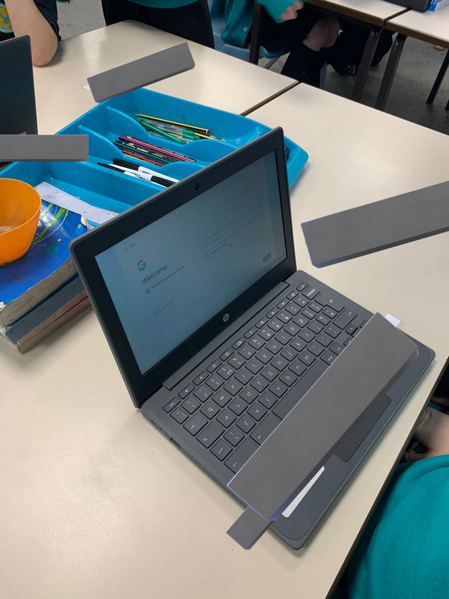 eagleyjuniorsc1's tweet photo. Year 3 have been learning how to log on and log off our Chromebooks this morning with the help of our Y6 Digital Leaders! 💻🏆 https://t.co/NdBPGmplzI