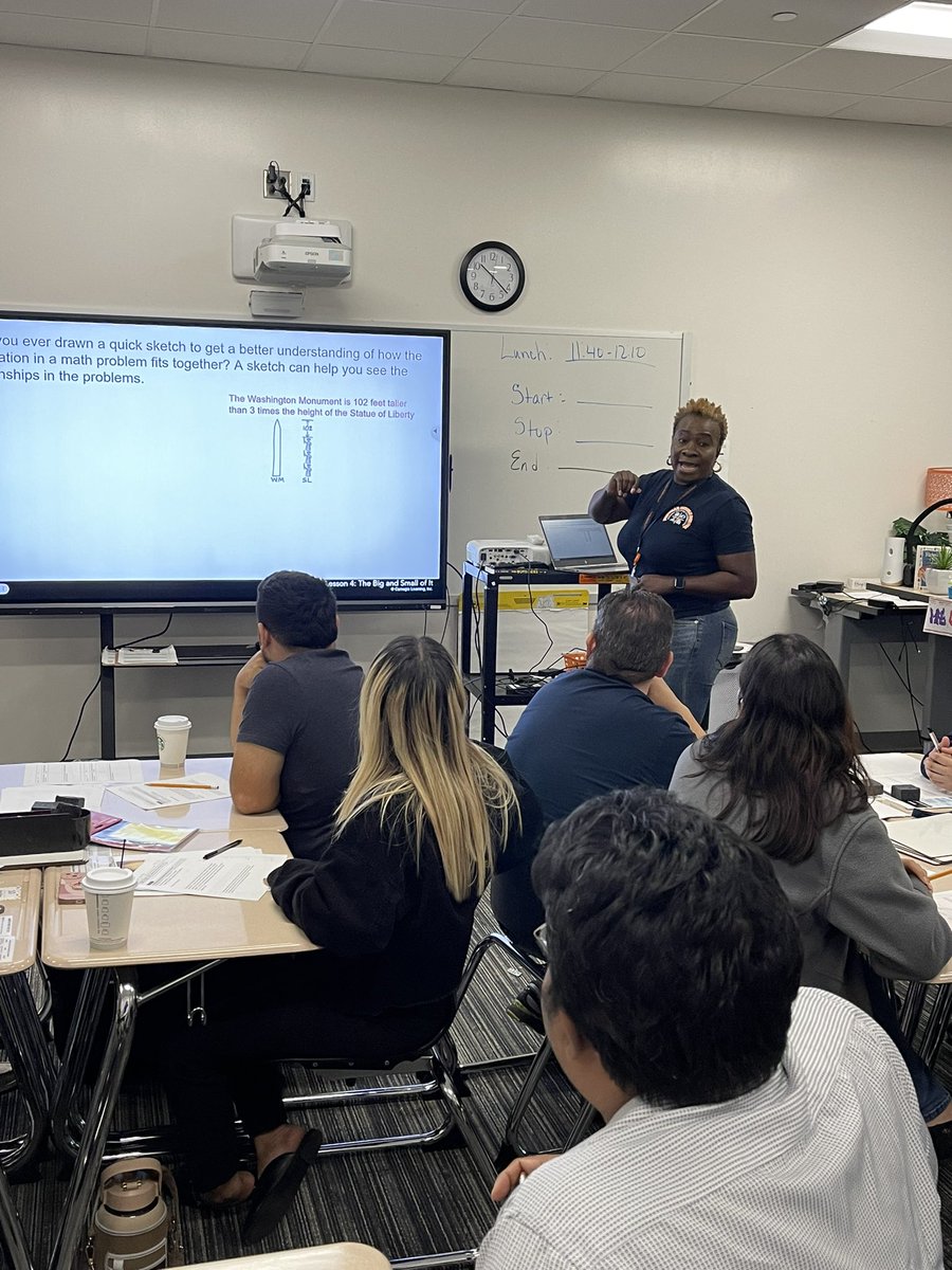 Mister_DR_LB's tweet photo. When the teachers @Fonville_MS are showing their talents at demo day! @GalindoKgalindo @tudon_martinez https://t.co/Ptn54tauqj