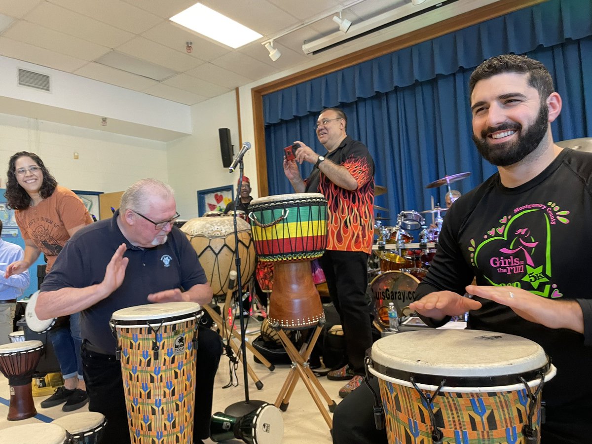 BrookhavenCSL's tweet photo. Brookhaven staff and students are closing out #HispanicHeritageMonth with an amazing celebration of #culture and music, with the help of Luis Garay and the Percussionists! https://t.co/QfFTchSr6L