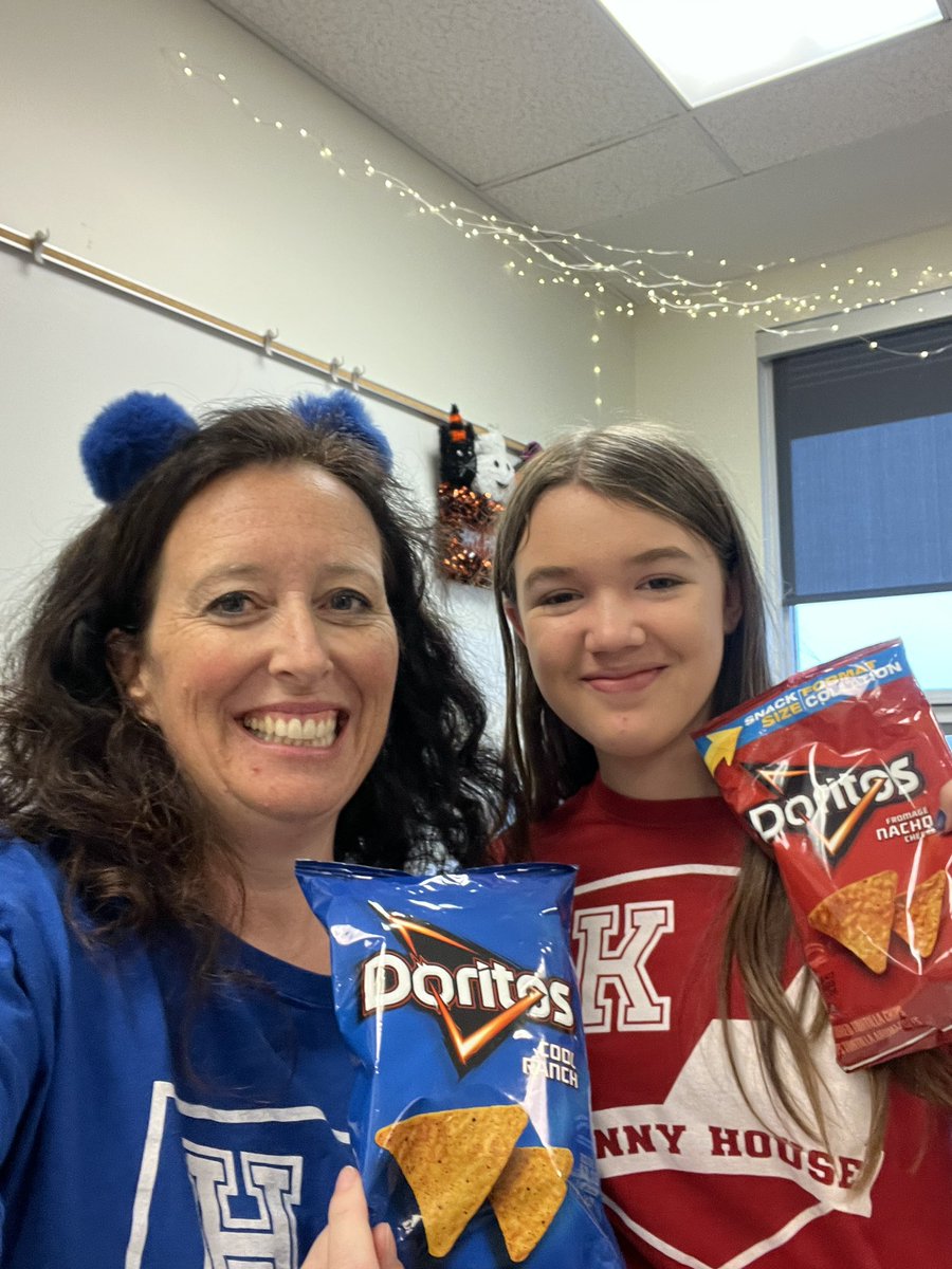 We take our House Team loyalties very seriously!! <a href="/rundlecollege/">Rundle Schools</a> #WeAreRundle #together #bewell <a href="/DoritosCanada/">Doritos Canada</a>