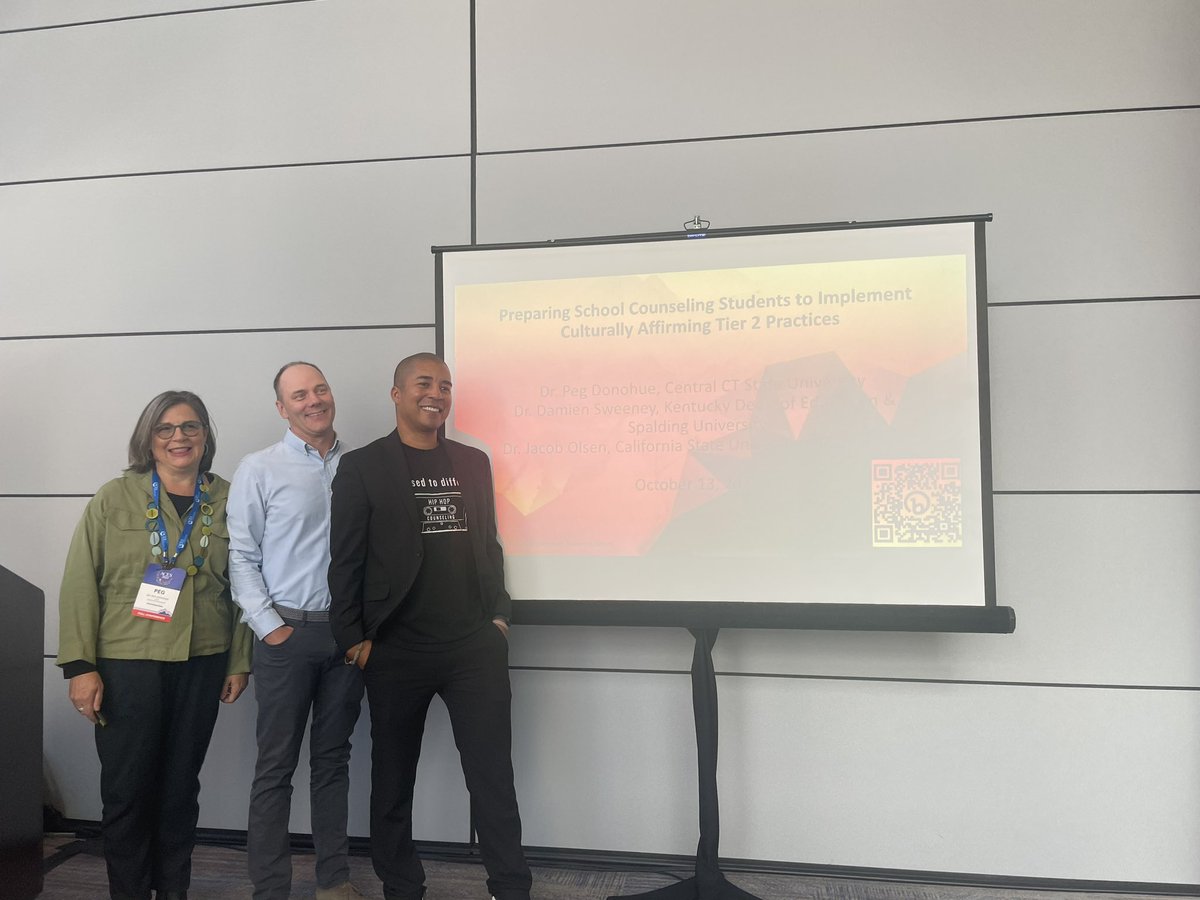 SchCouns4MTSS's tweet image. Rock star team presenting on culturally sustaining #tier2💚💛❤️ @acesonlinenet 

#scchat #mtss #makingmtsswork #aces2023