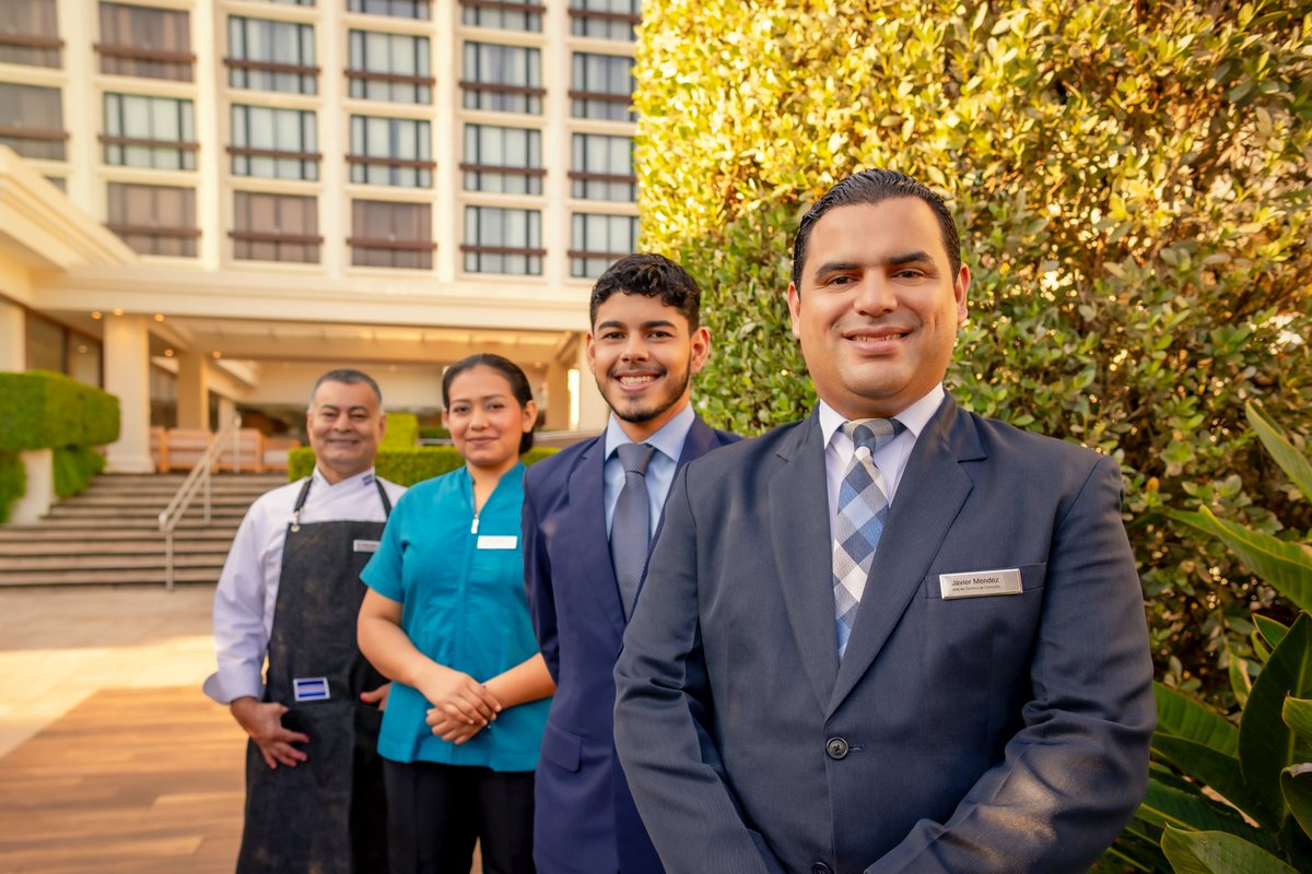 dianavytony's tweet photo. 🏨🛎 Agrisal y Hilton se unen para ofrecer una experiencia de hospitalidad de clase mundial en El Salvador. La integración de #HiltonSanSalvador al complejo #WordTradeCenter potenciará el crecimiento, liderazgo y evolución de este centro de negocios y entretenimiento. https://t.co/RQCa4aPEY7