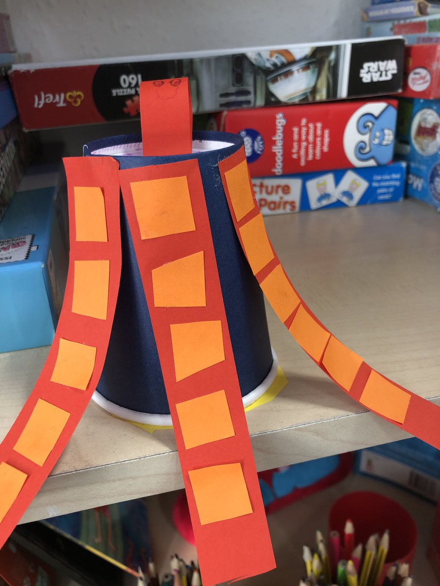 TH_MrsHiley's tweet photo. Thank you to the child in reception who made me this wonderful octopus 🐙. Very creative. @TH_Reception you all worked so hard this afternoon. https://t.co/5FknBEECq8